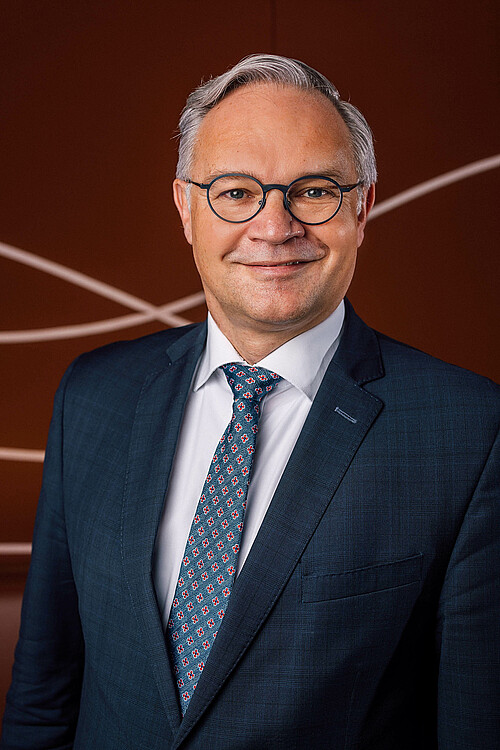 Dr. Klaus Tschütscher