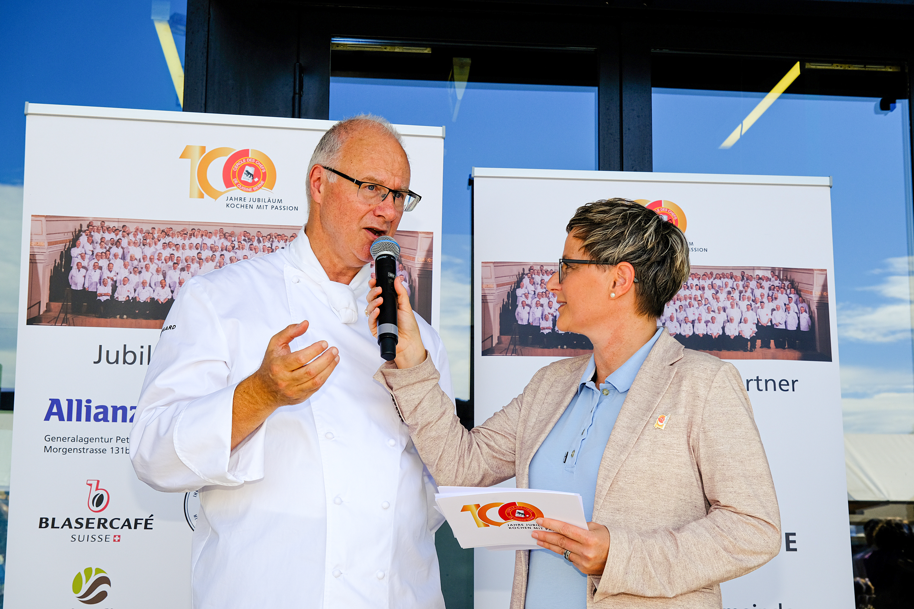 CCCB-Präsident Beat Weibel im Interview mit Eliane Gnägi eröffnete um 13 Uhr das Buffet – sichtlich stolz auf das Ergebnis, das sich auf dem 100-Meter-Buffet präsentierte.