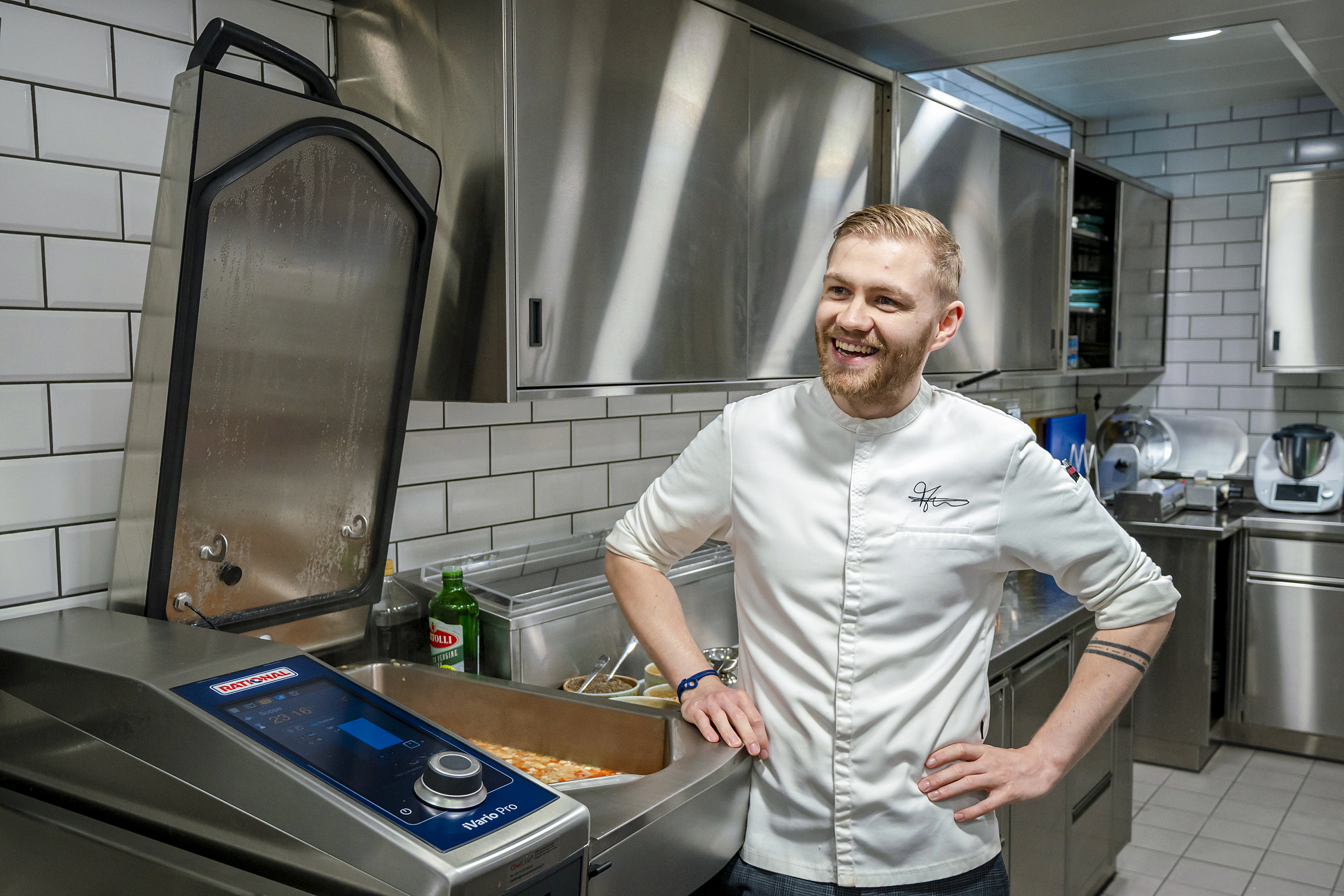 25 Liter von Bunicas Ciorba-Suppe bereitet Fabian Dumitrache meist einmal wöchentlich im iVario Pro 2-S zu. Bunica ist das rumänische Wort für Grossmutter.