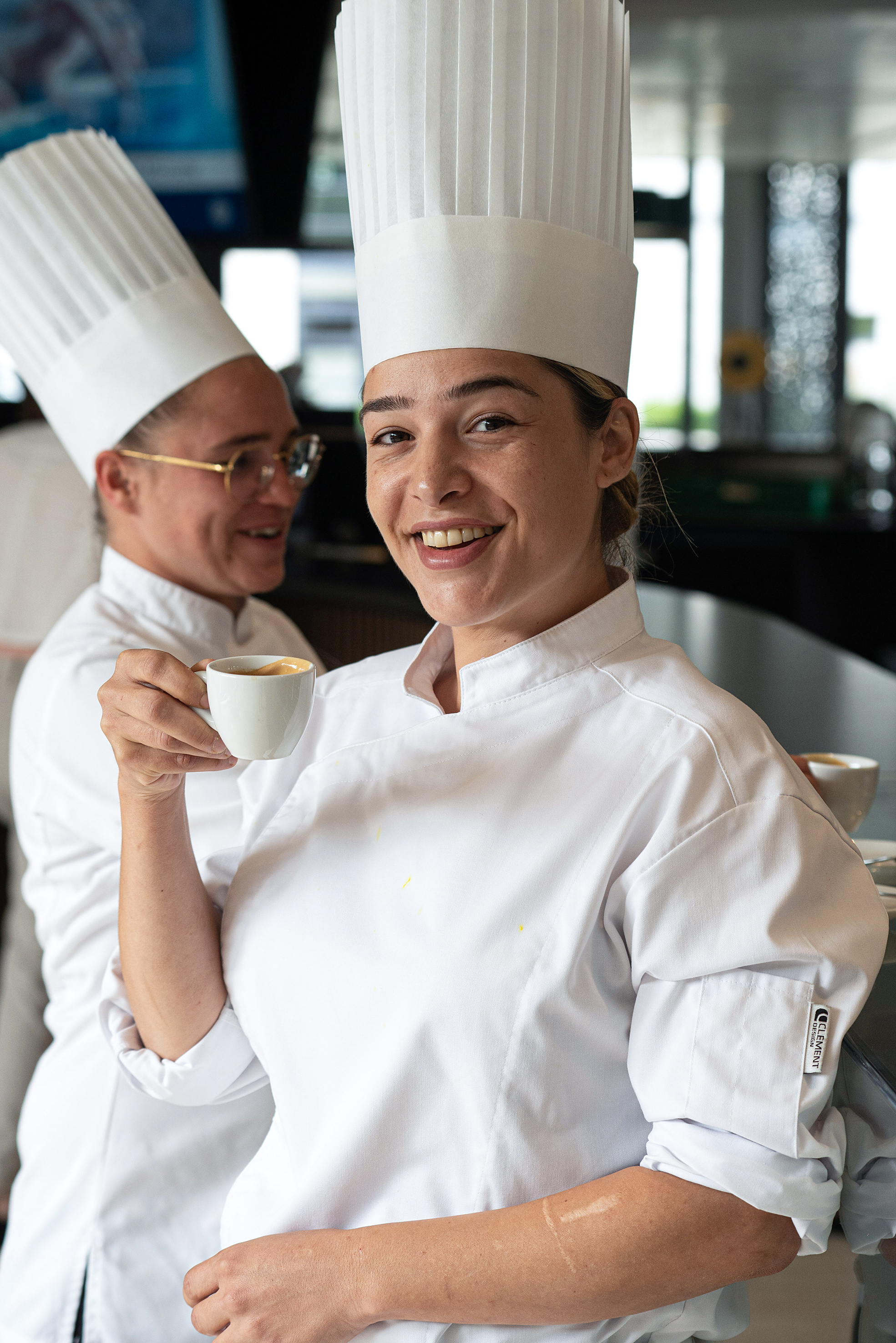 Die EHL beschäftigt in Lausanne 715 Mitarbeitende und Dozierende, betreibt vier Forschungsinstitute und begrüsst 22 Start-ups im eigenen Innovation Hub.