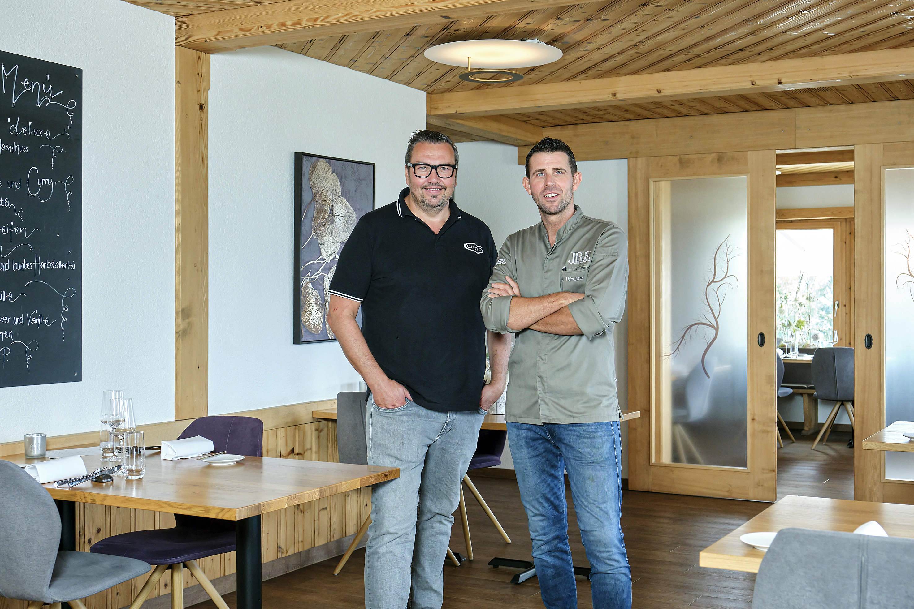 Sternekoch Rolf Fuchs und Alex Freiburghaus, Markenverantwortlicher Unox bei Bartscher im Bistro vom Panorama Hartlisberg.