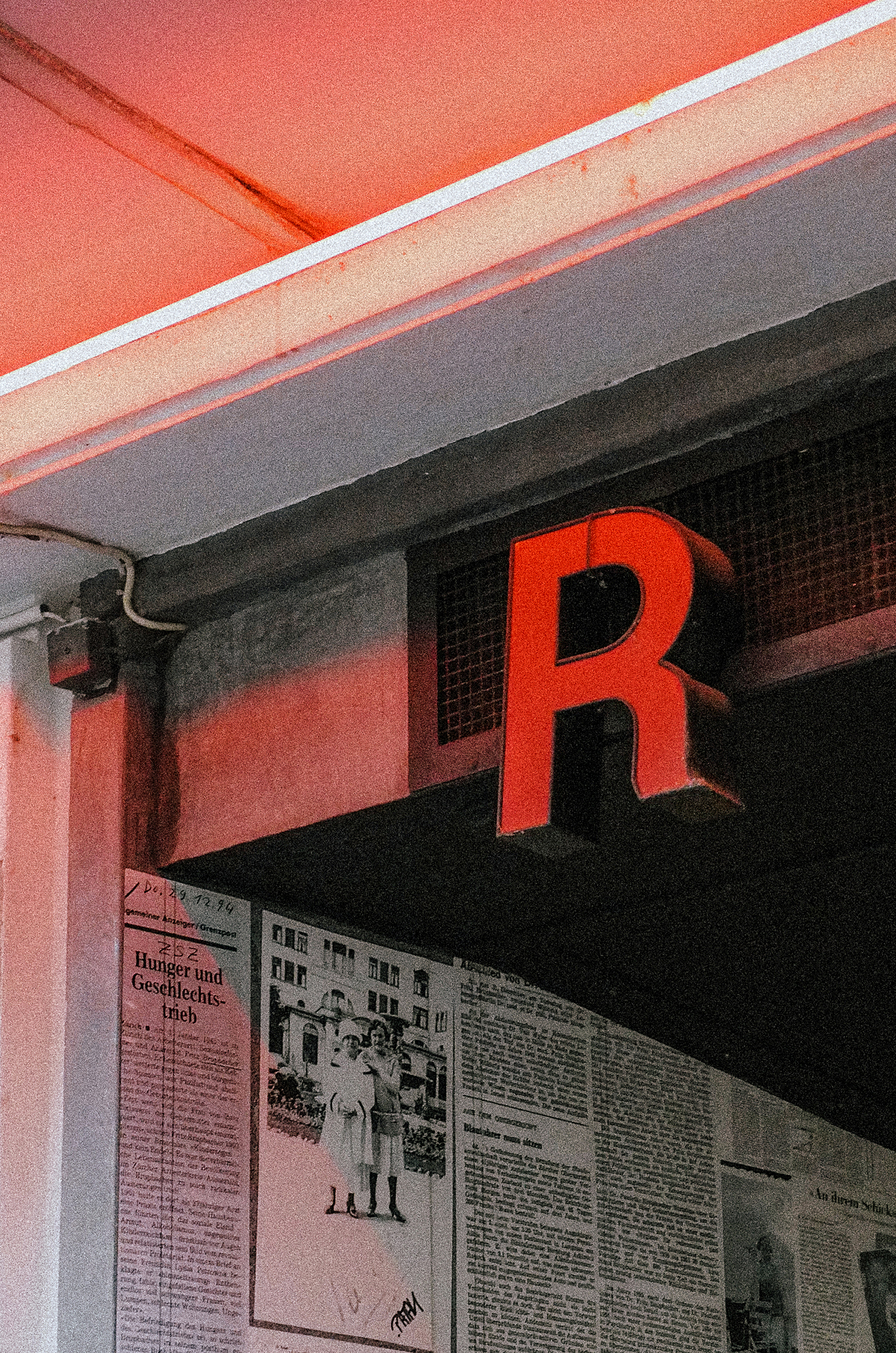 Raygrodski ist die wohl radikalste Cocktailbar Zürichs – hier werden mehrheitlich Cocktails serviert und die Bar öffnet erst um 18 Uhr.