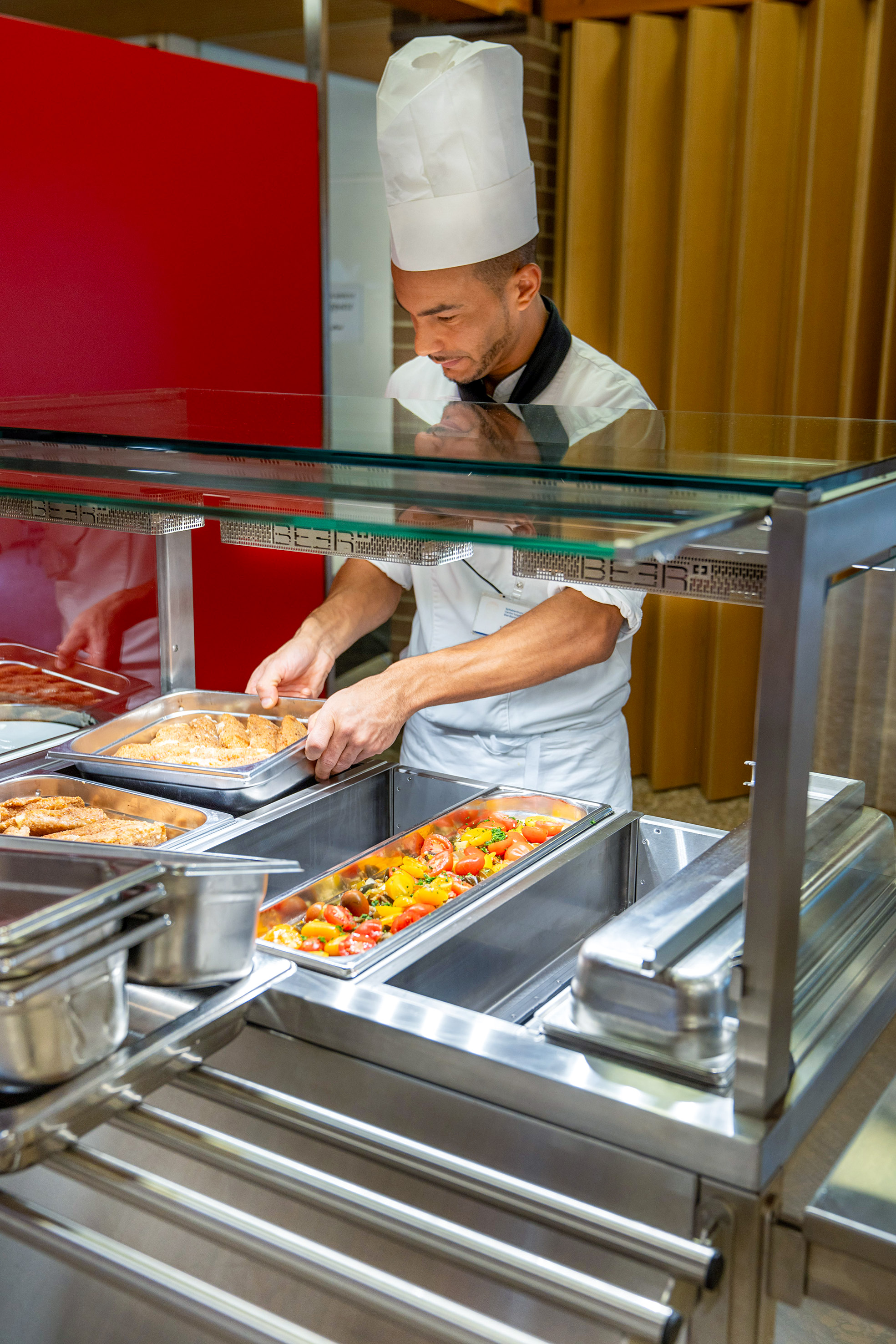 Die trockene Hitze bietet viele Vorteile gegenüber der Wärme, die Bain Maries leisten.