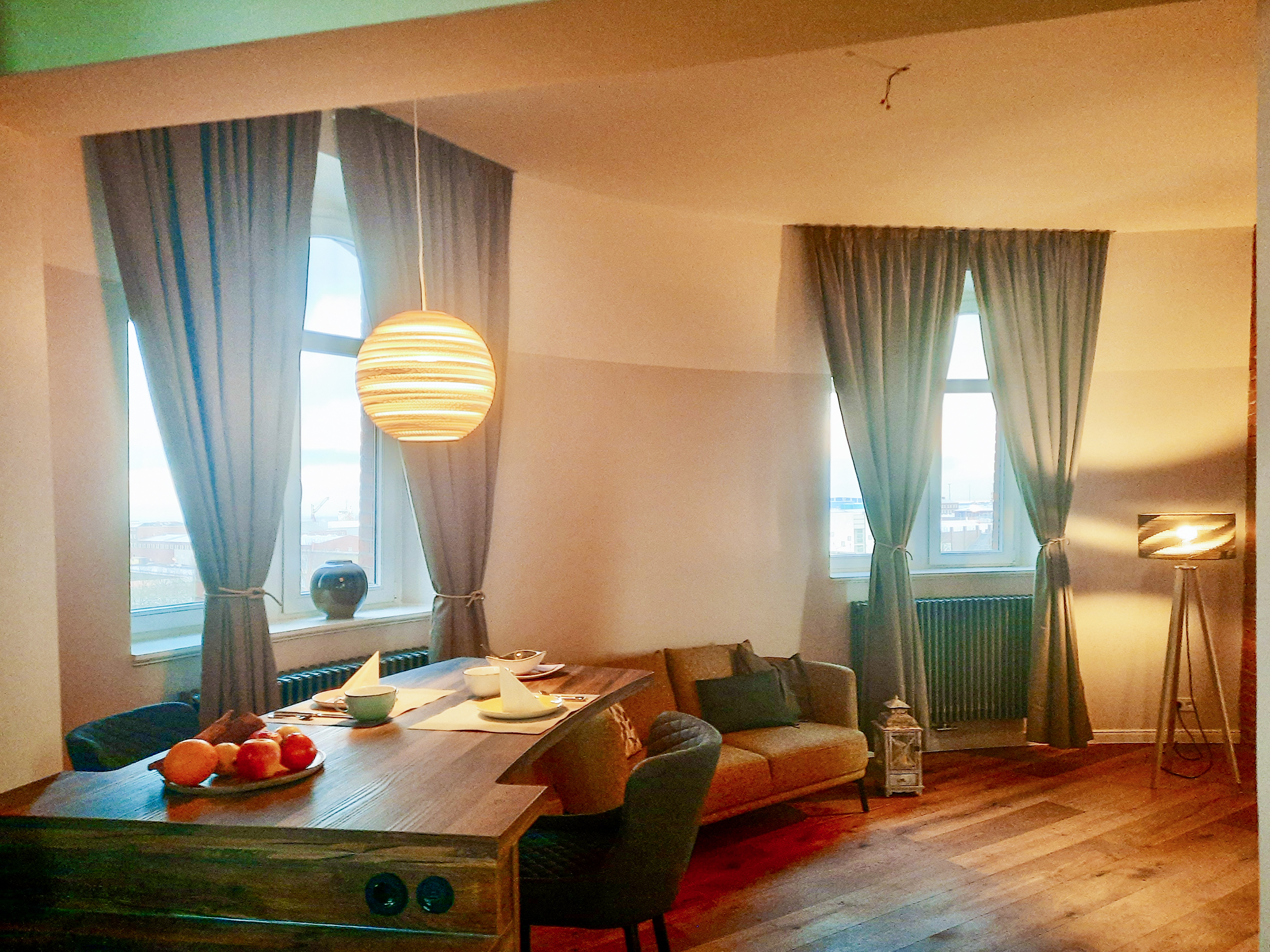 Im Wasserturm kann man auch übernachten, die Wohnungen sind online buchbar.