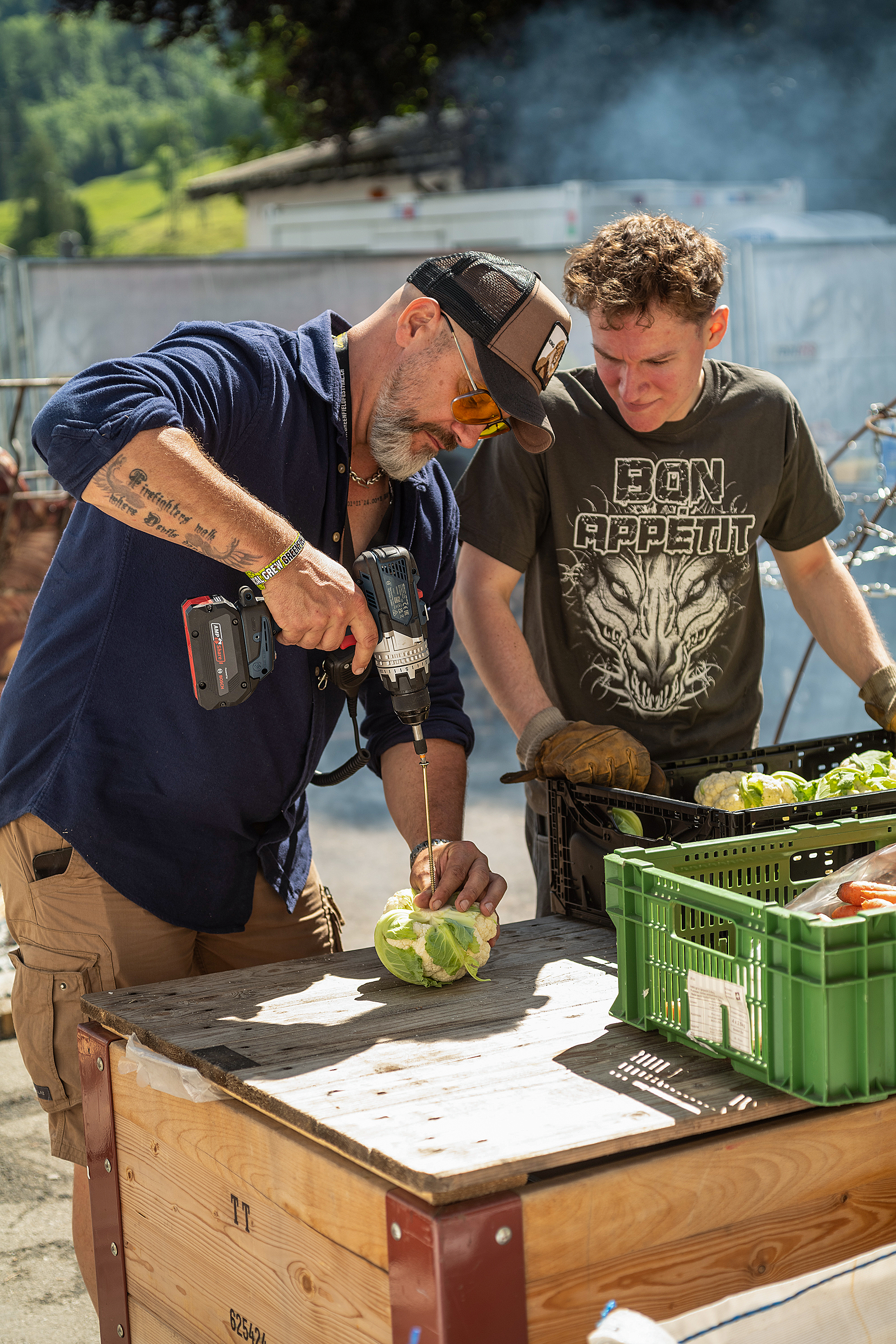 Bei René Schudel kommt auch mal die Bohrmaschine zum Einsatz.