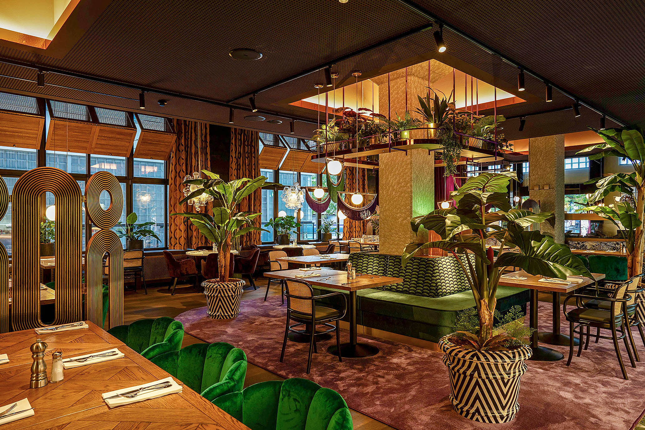 Vive la LouLou-French Grill & Raw Bar