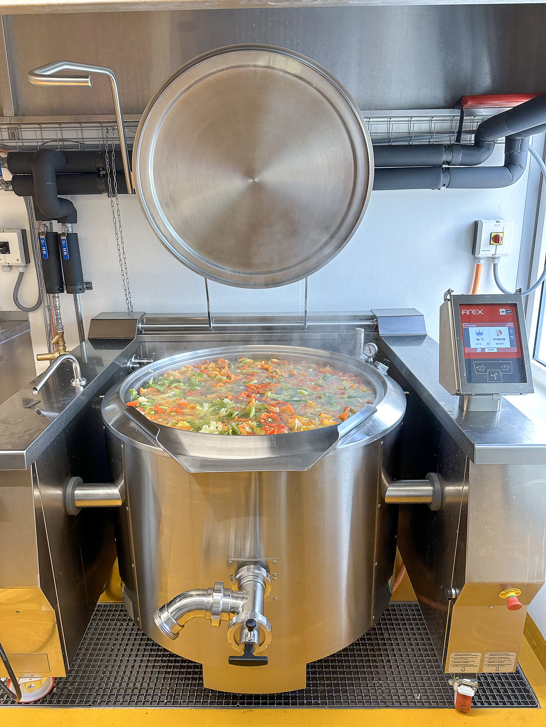 Die Bernet Catering setzt ganz auf Eigenproduktion: sogar der Gemüsefond wird inhouse hergestellt.