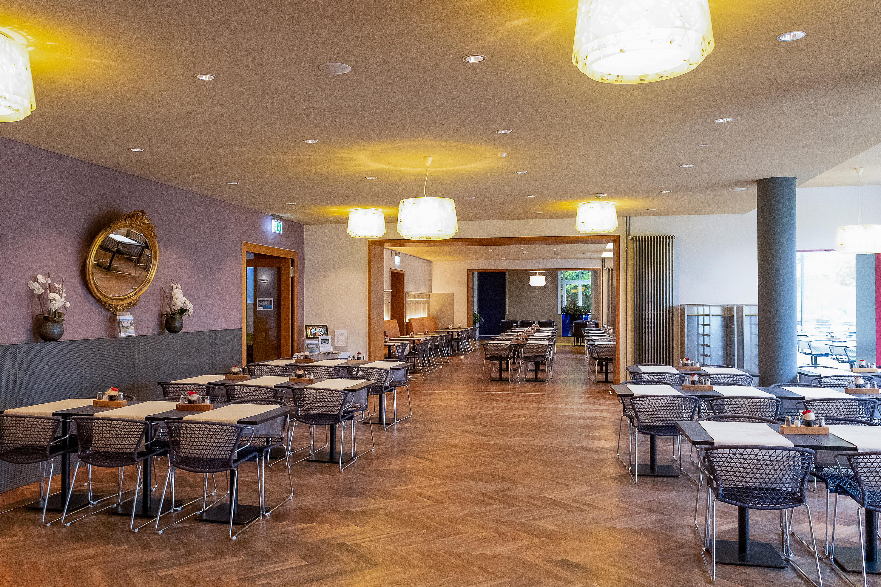 Das Restaurant EPI-Park wurde 2009 eröffnet und von der bekannten Architektin Pia Schmid gestaltet.