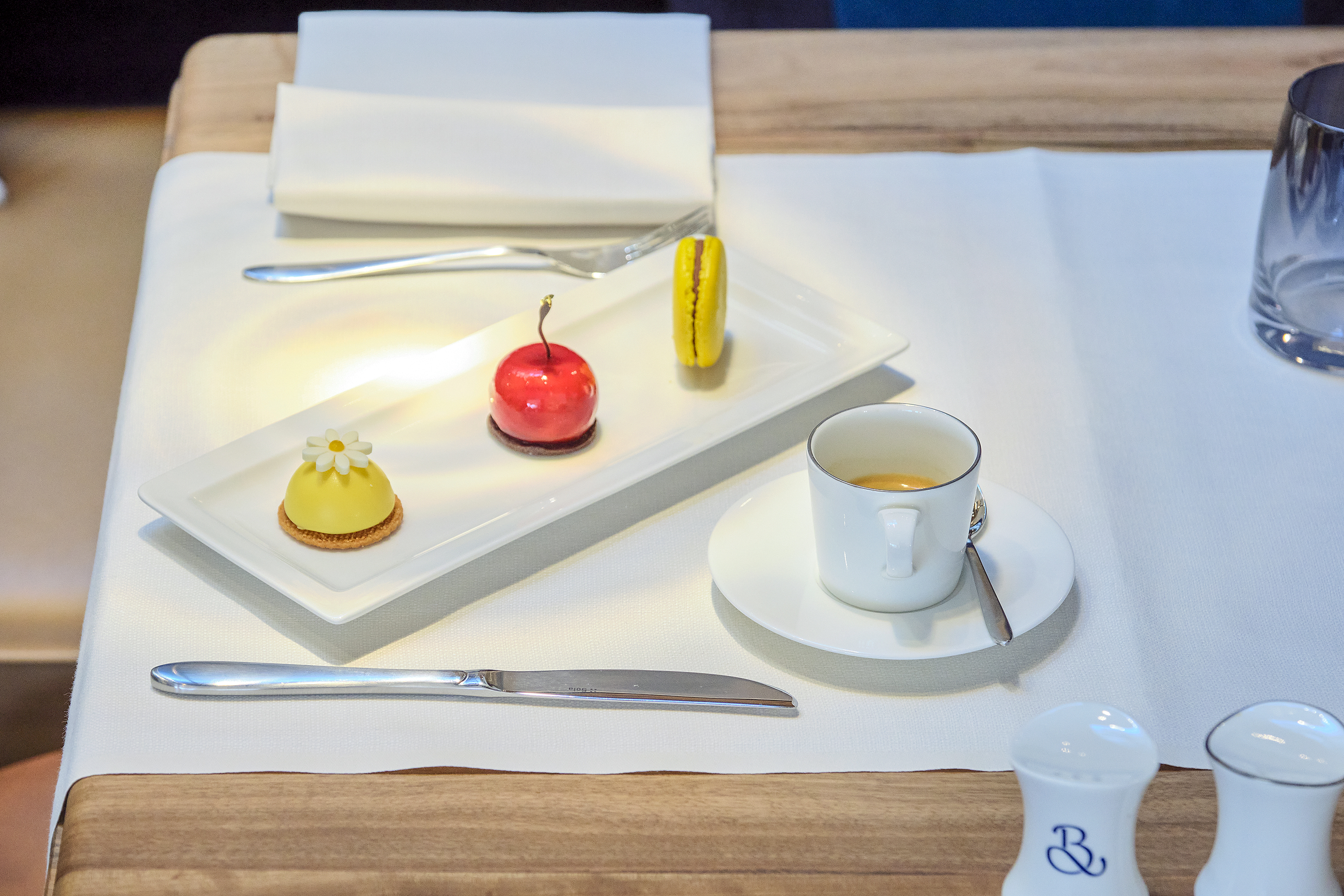 Ein Highlight des Hauses: Das «Café Gourmand» mit hausgemachten Petit Fours.