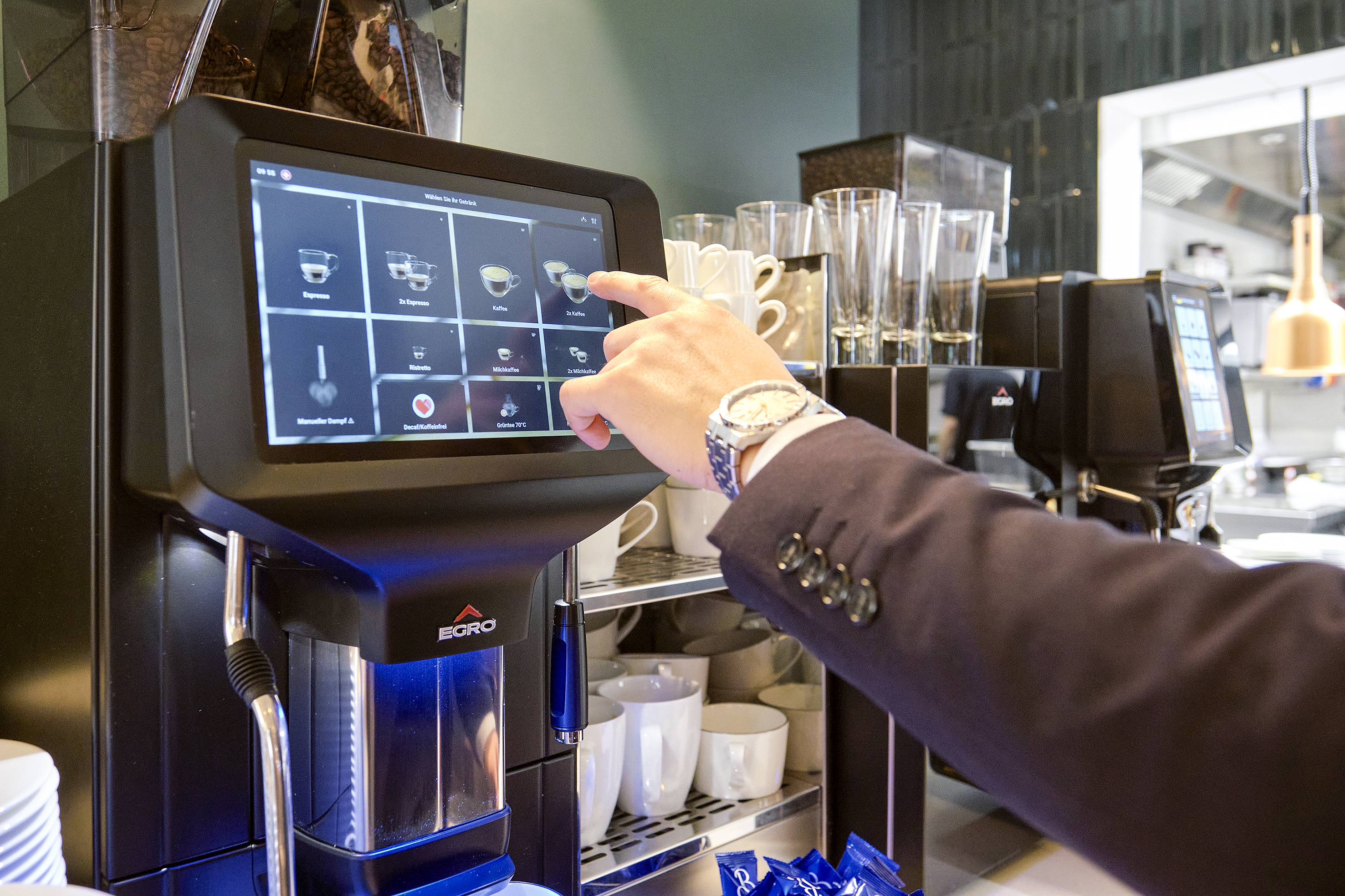 Der einfach zu bedienende Touch-Screen der Egro Next erleichtert im Alltag die Arbeit.