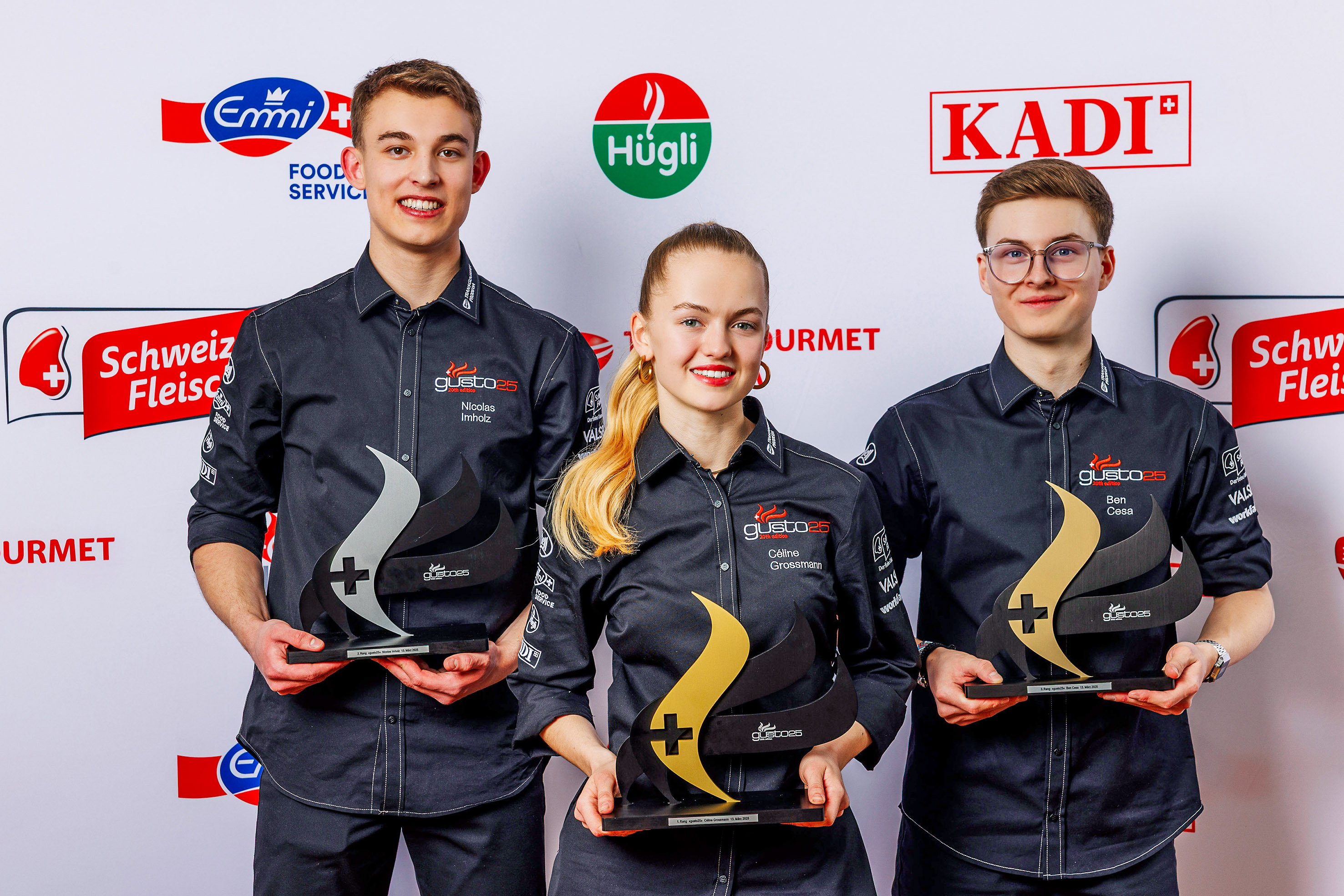 Die drei Erstplatzierten (v.l.): Nicolas Imholz (2. Platz), Céline Grossmann (1. Platz), Ben Cesa (3. Platz).