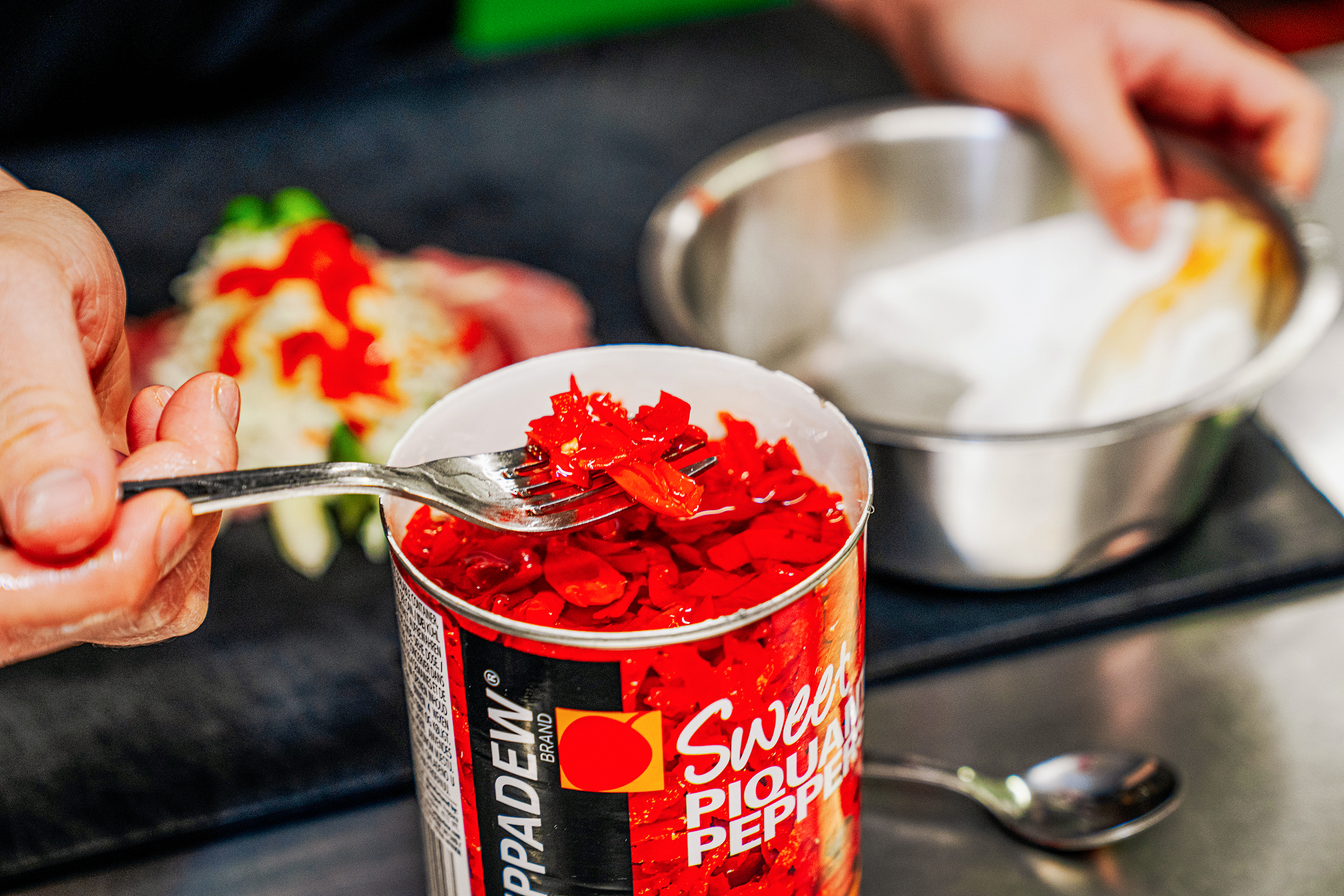 Die bereits geschnittene wilde Paprika von Peppadew erleichtert das Handling enorm.