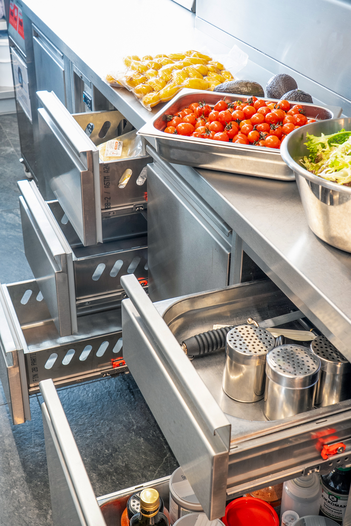 Der Fokus lag auf der Regeneration der Speisen und ausreichend Lagerkapazitäten um vorproduzierte Speisen sicher zu lagern.