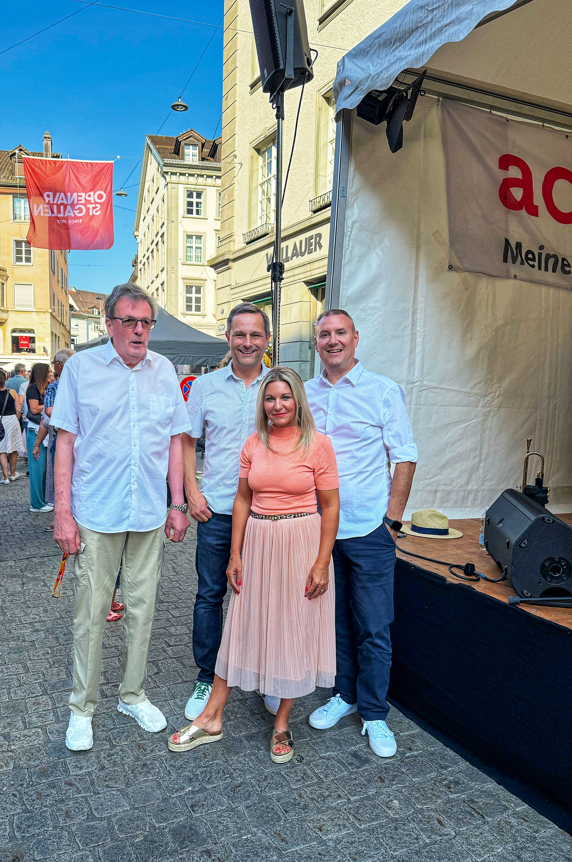 Bruno Bischof, Inhaber BB Art Service GmbH, Daniel Oswald, Agenturleiter Bär & Bühne AG, Irene Knöpfel-Niederer, COO Säntis Gastronomie AG und Rico Zindel, CEO Säntis Gastronomie AG (v.l.).