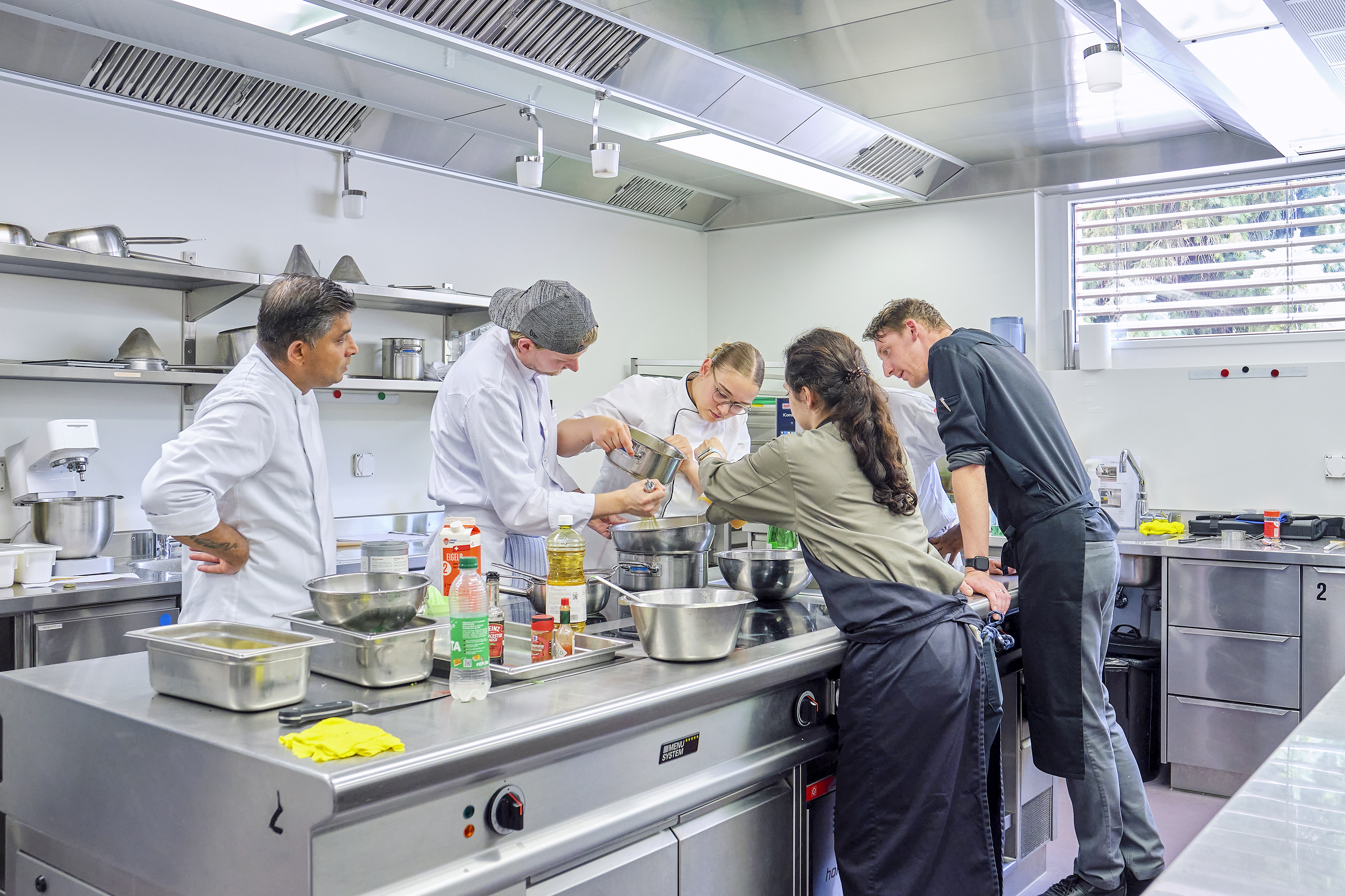 Die Lernenden freuten sich über die Abwechslung im Schulalltag und waren engagiert dabei.