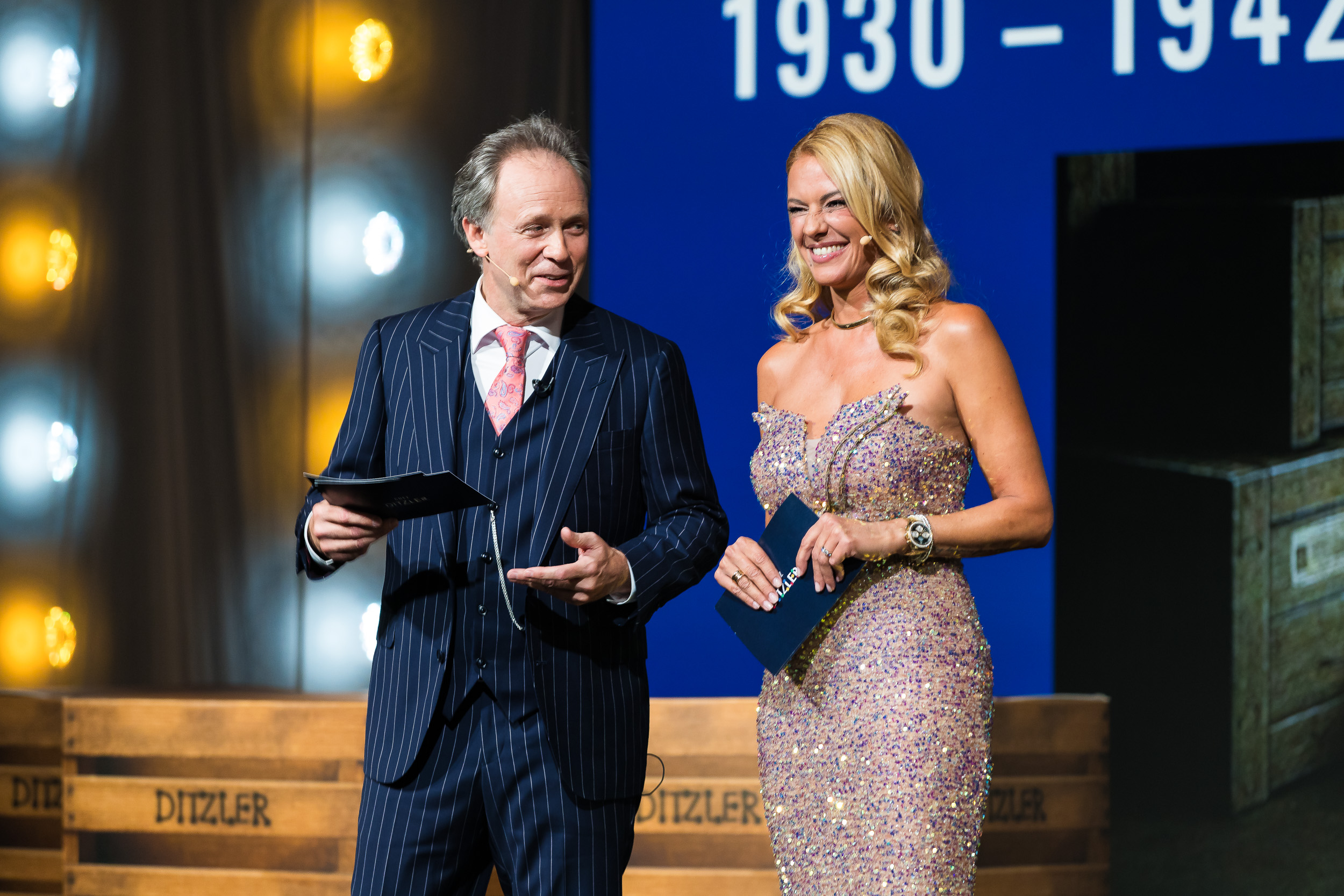 Christa Rigozzi und Gastgeber Oliver Ditzler führten charmant durch den Abend.