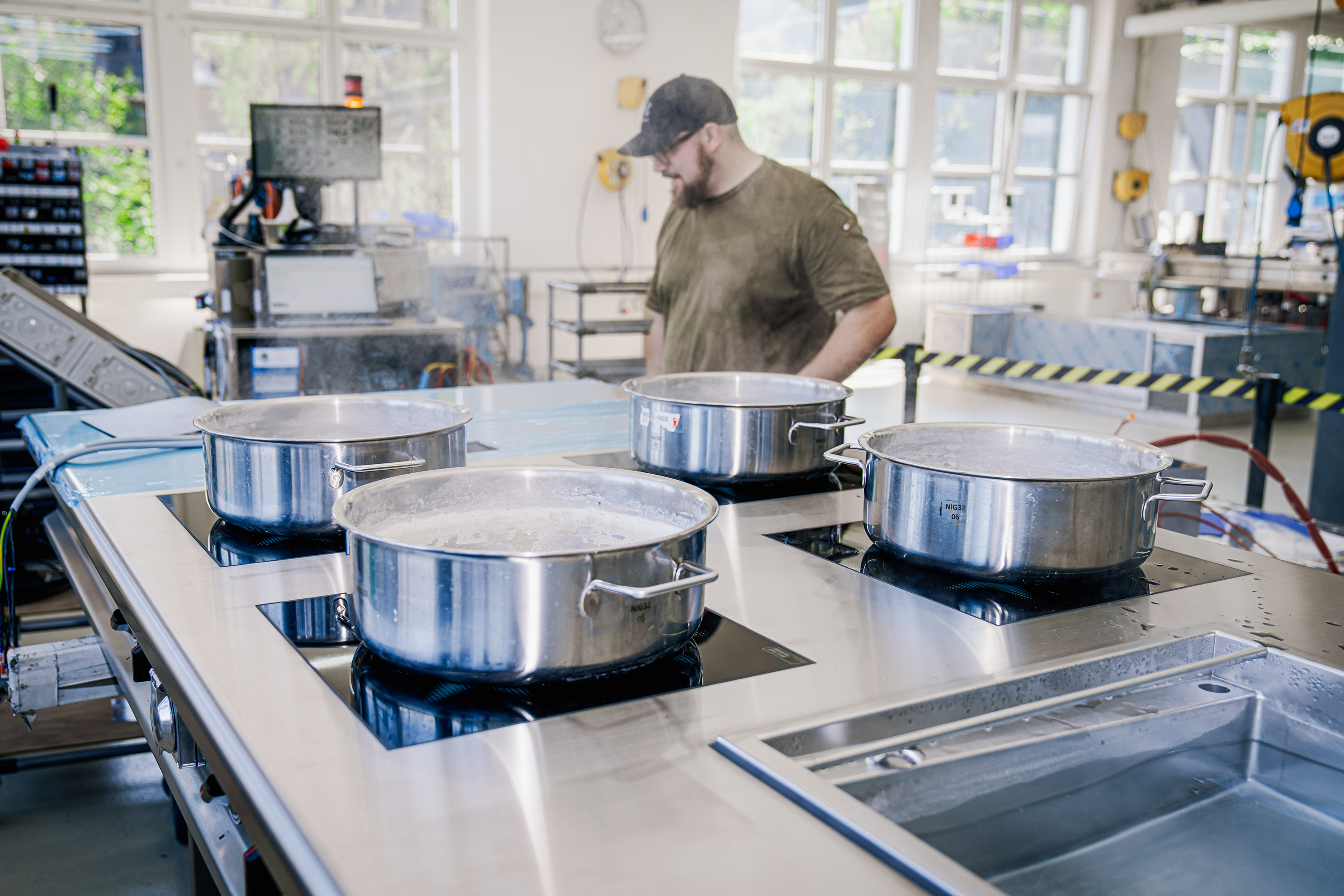 Jeder Menu-System-Herd wird einem Funktionstest unterzogen, bevor er das Werk verlässt.