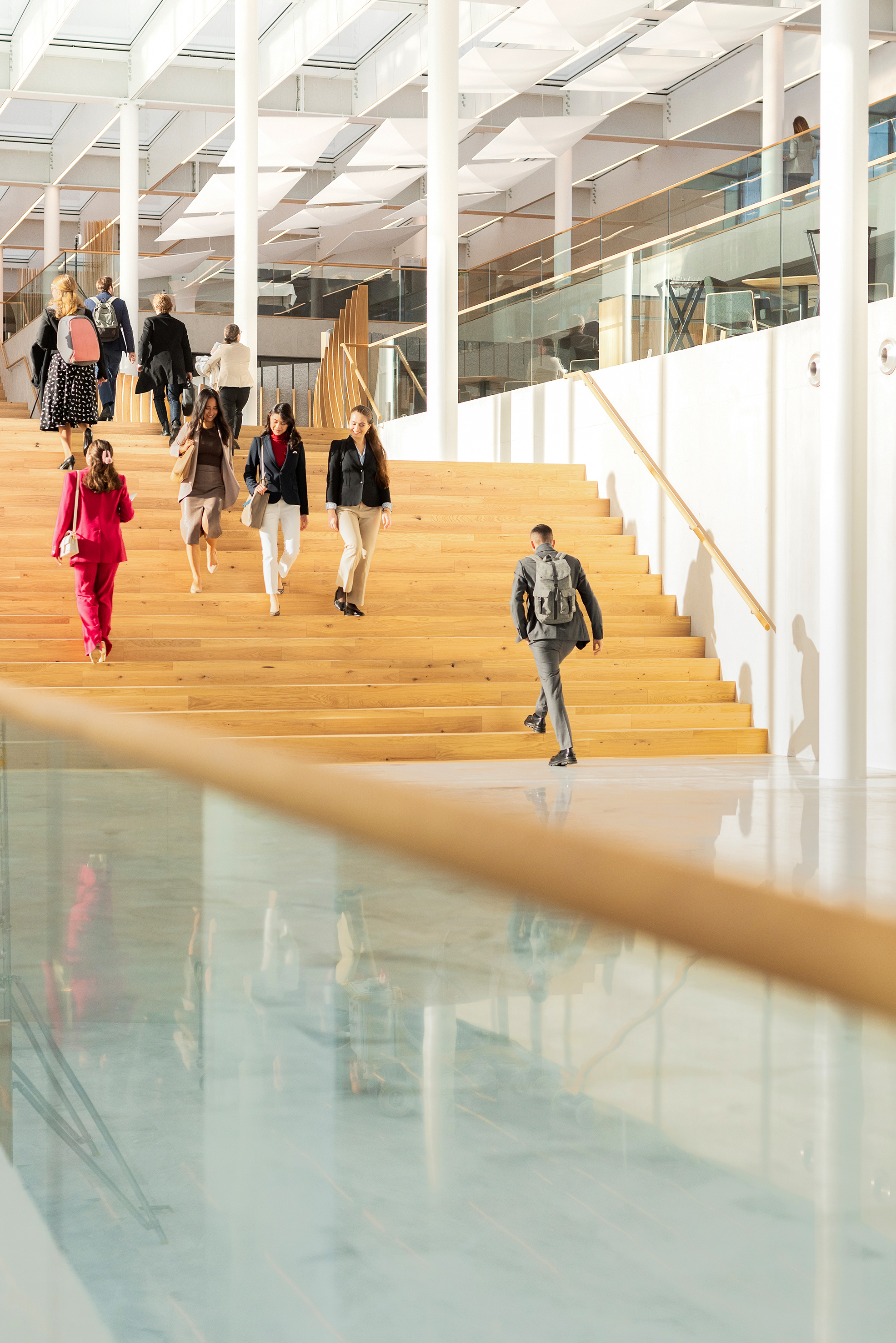 Mit Standorten in Lausanne, Passugg und Singapur verfügt die EHL über eine internationale Präsenz und ein vielfältiges Angebot an zukunftsweisenden Bildungsprogrammen.