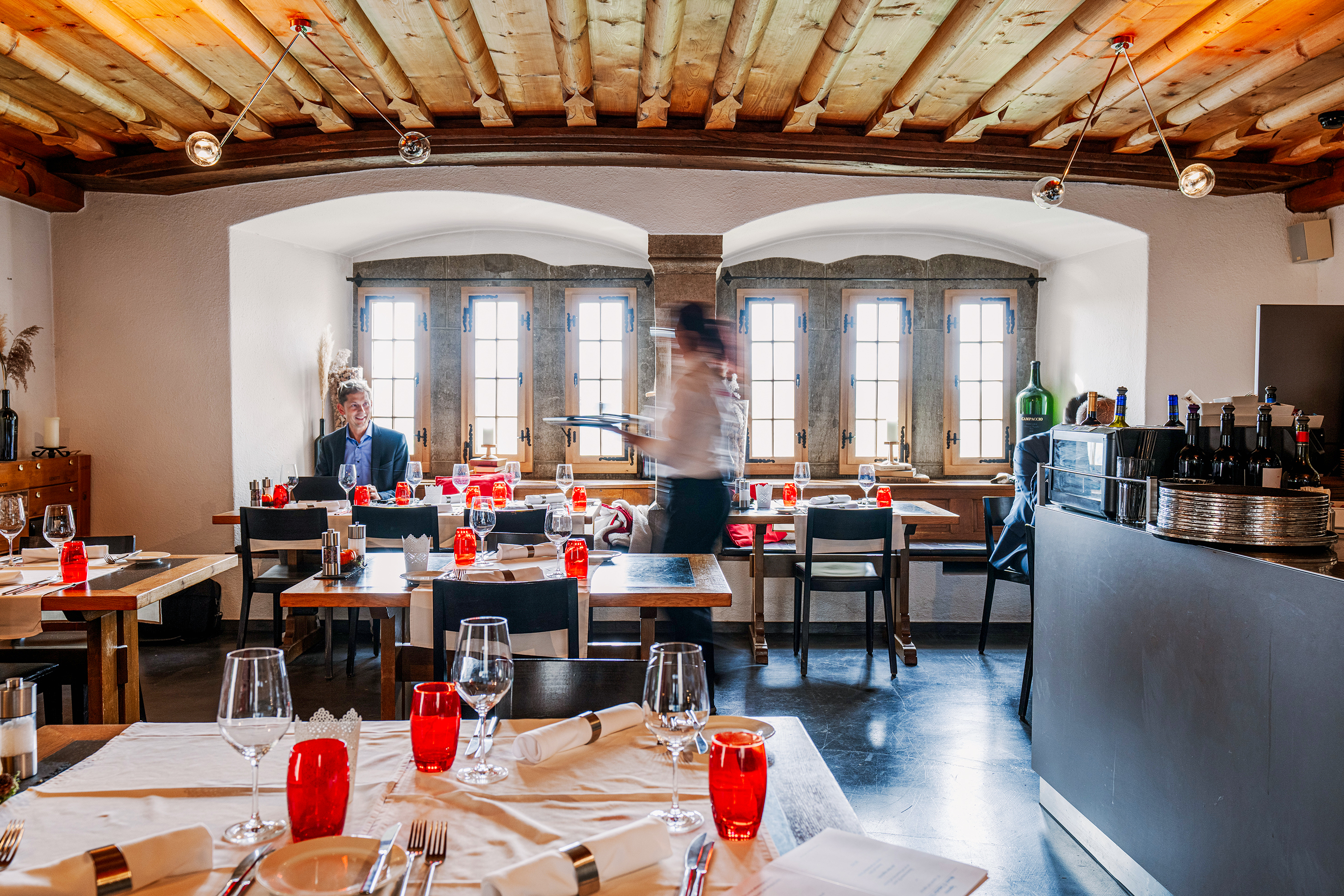 Cafina und das Schlossrestaurant Habsburg pflegen eine Partnerschaft, die auf Vertrauen und dem gemeinsamen Anspruch beruht, Gästen ein stimmiges Erlebnis zu bieten.