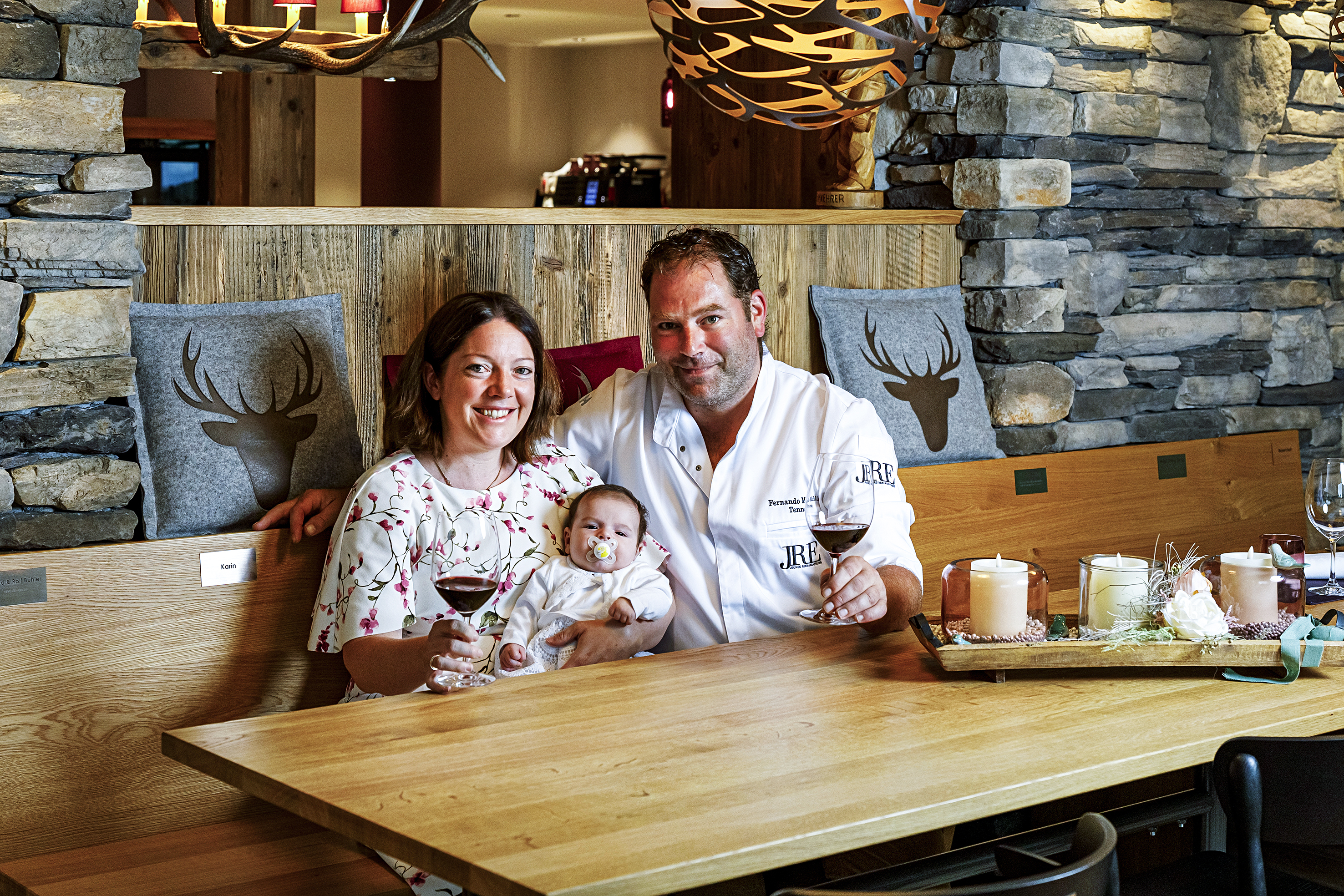 Das Gastgeberpaar Luzia und Fernando Michlig haben mit dem getätigten Umbau den zukünftigen Weg der «Tenne» geebnet und freuen sich, diesen gemeinsam mit ihrer Tochter Amilia weiter zu gehen. 