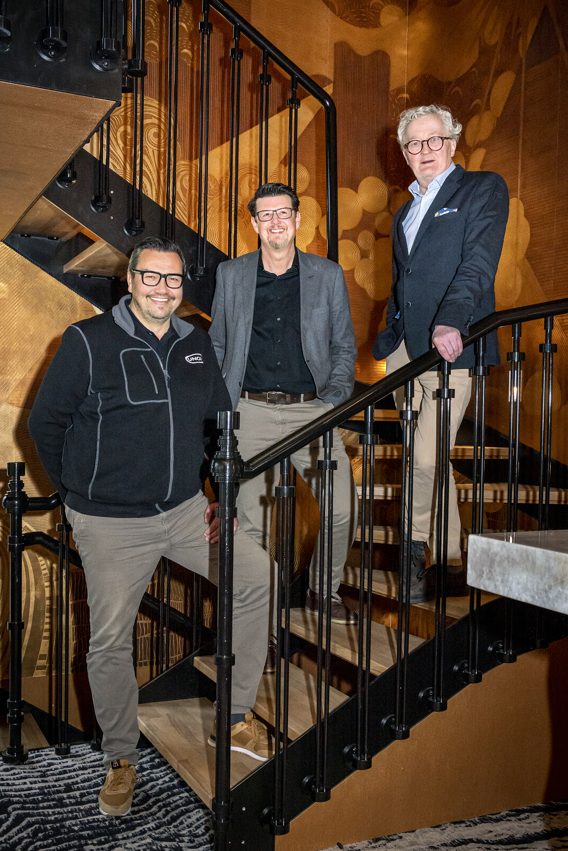 Eine starke Partnerschaft (v.l.n.r.): Alex Freiburghaus, Markenverantwortlicher UNOX bei der Bartscher AG, Roger Hohl, Verkaufsleiter Rilling AG, Marco Ecknauer, Verwaltungsratspräsident der Intat AG, Betreibergesellschaft des IKRA Restaurants.