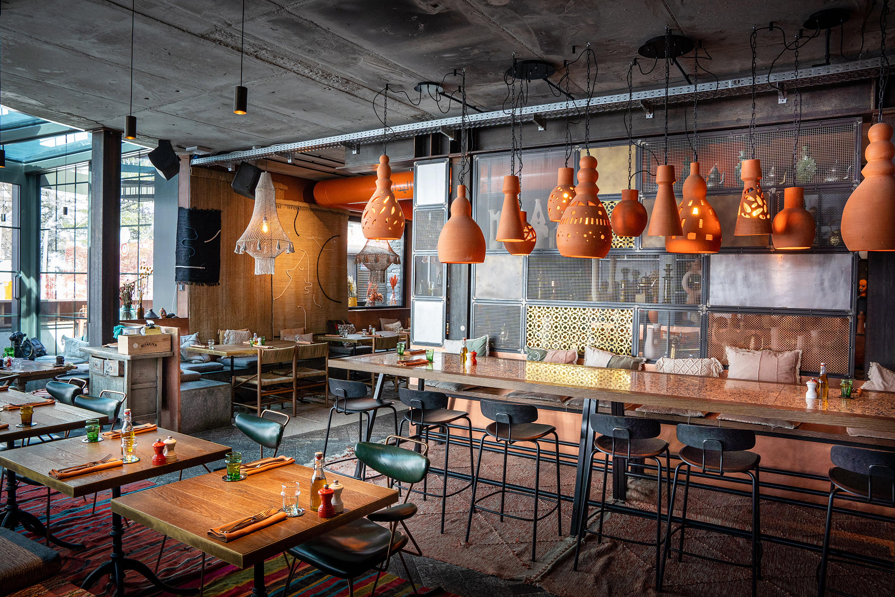 Das Herz vom CERVO schlägt im Bazaar, das inspiriert von orientalischen Märkten Treffpunkt von Nomadinnen und Entdeckern, von Einheimischen und Weithergereisten ist.