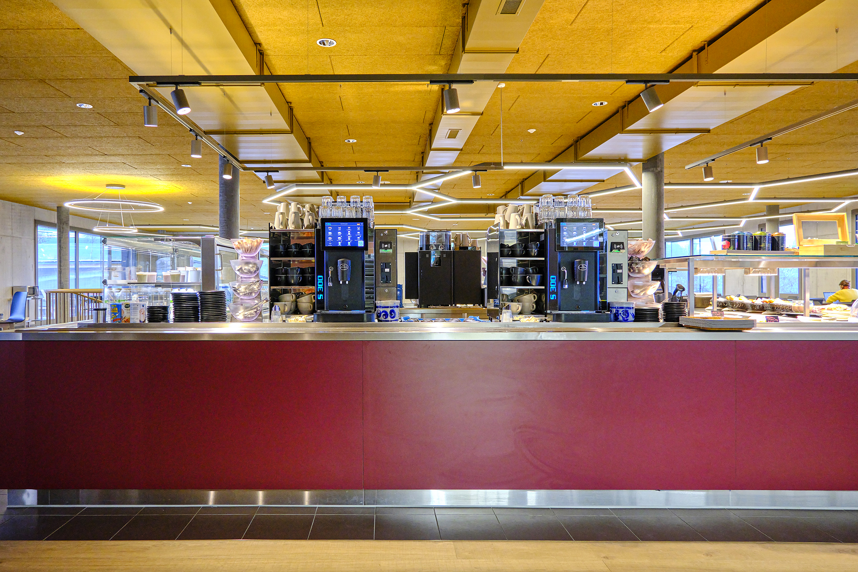 Rex-Royal lieferte dem FiBL bereits die Vorgänger-Modelle und machte im Evaluationsprozess bei einer Ausschreibung unter fünf namhaften Kaffeemaschinen-Herstellern erneut das Rennen.