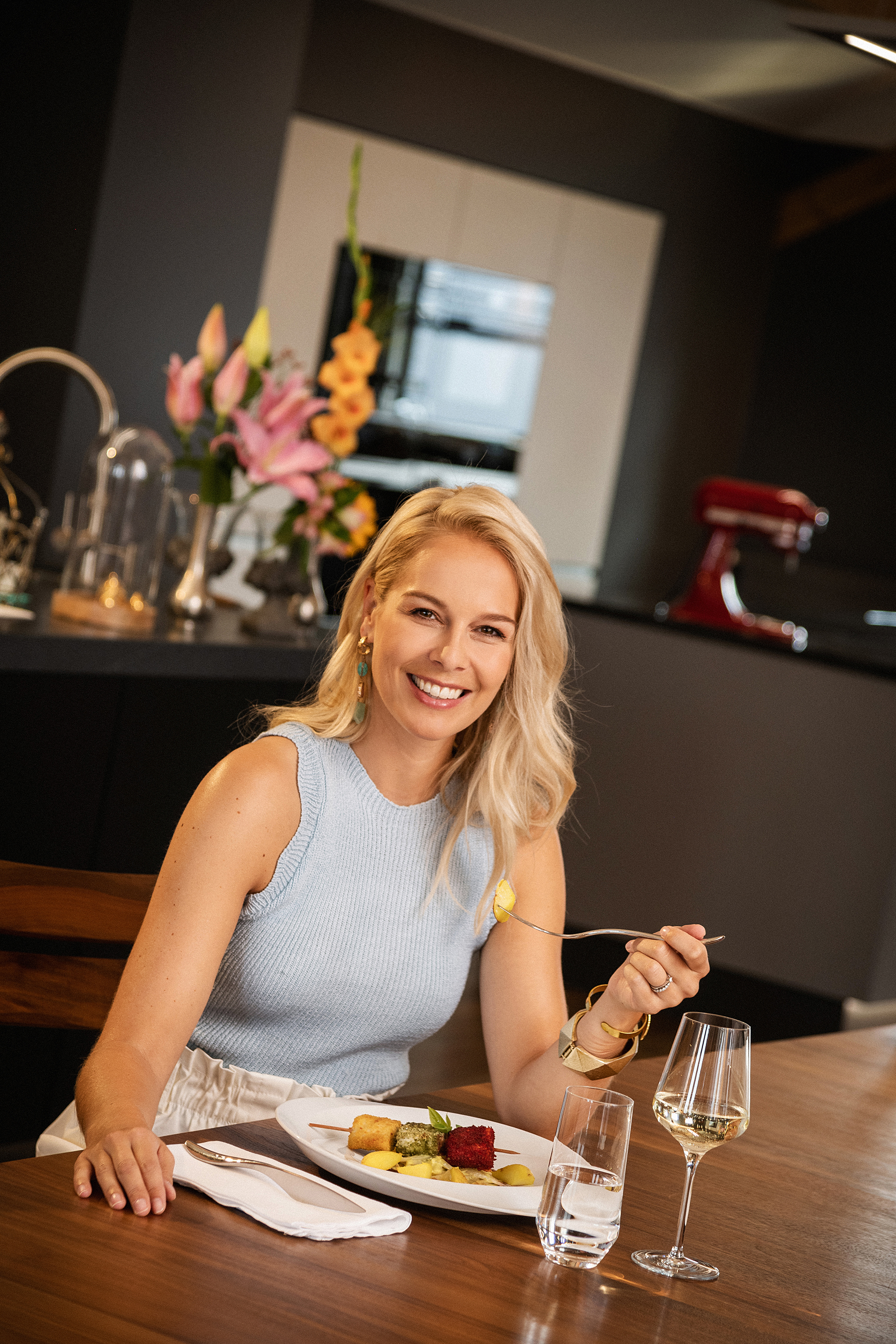 Linda Fäh hat gleich mehrere Lieblingsprodukte: «Neben dem Goldrausch, ein Lachs im Buchenholz, das Powerfit, ein Buntbarsch in Orangenmarinade, oder im Sommer ein leichtes «Güet druffe-Spiessli», dazu ein Salat, einfach perfekt.»