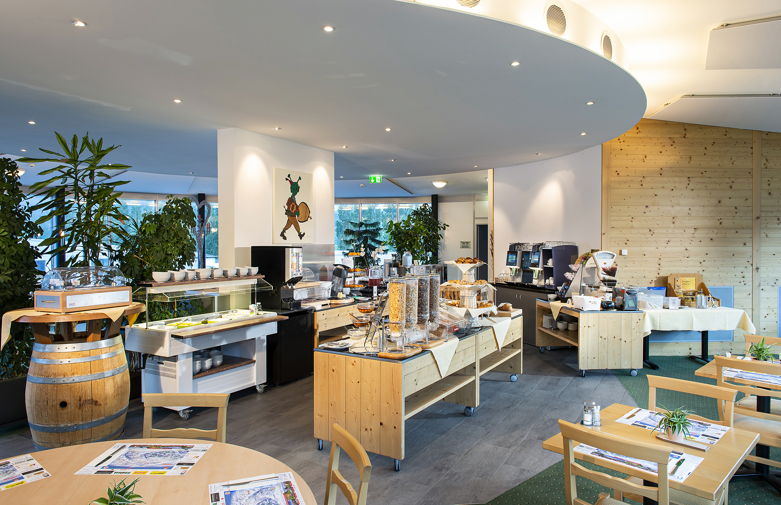 Der Frühstücksraum kann auch für geschlossene Gesellschaften, Hochzeiten, Jubiläen oder Seminare genutzt werden.