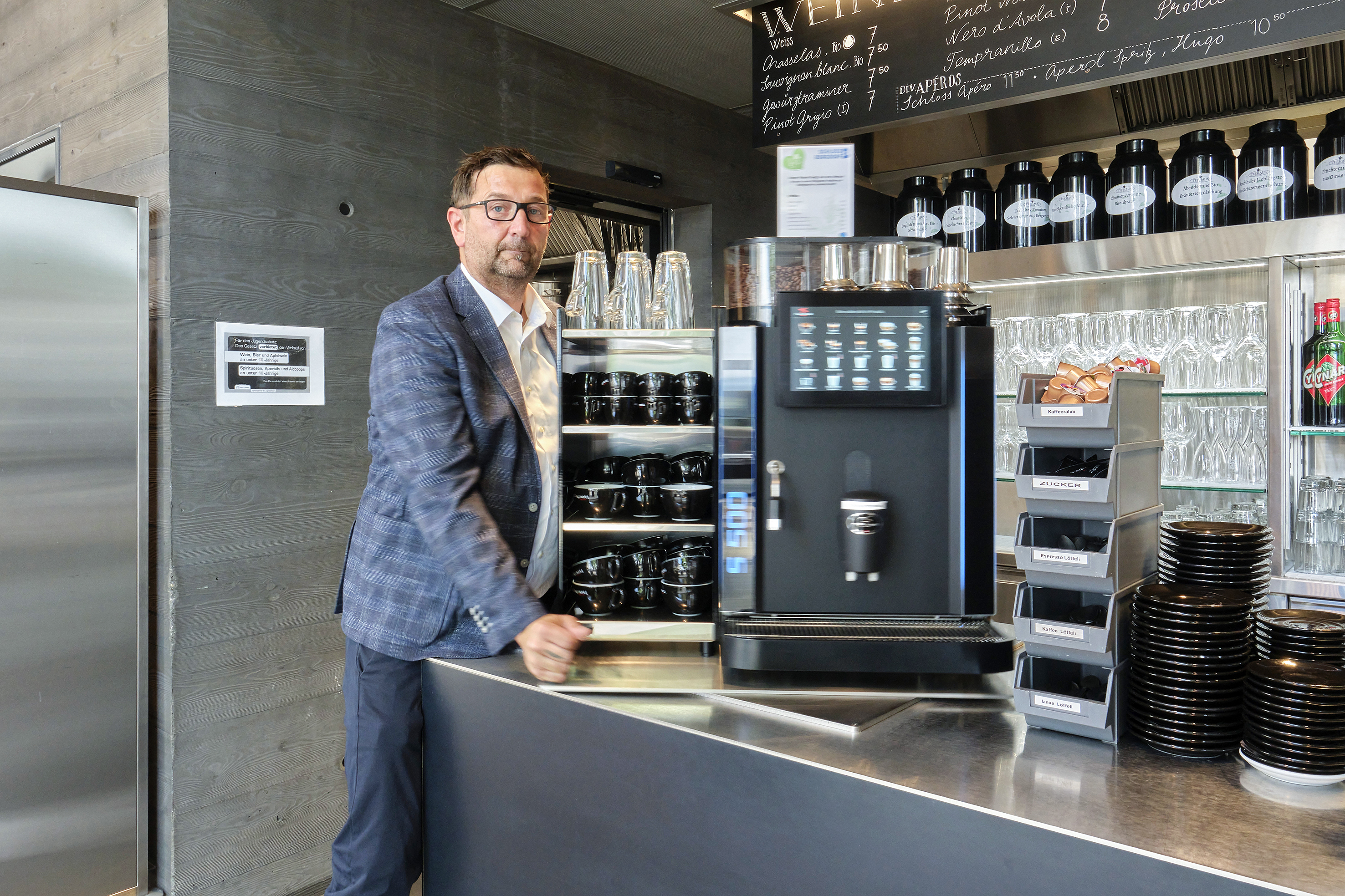 Eine Drehung um 180 Grad und schon ist die S500 bereit für den Abendservice.