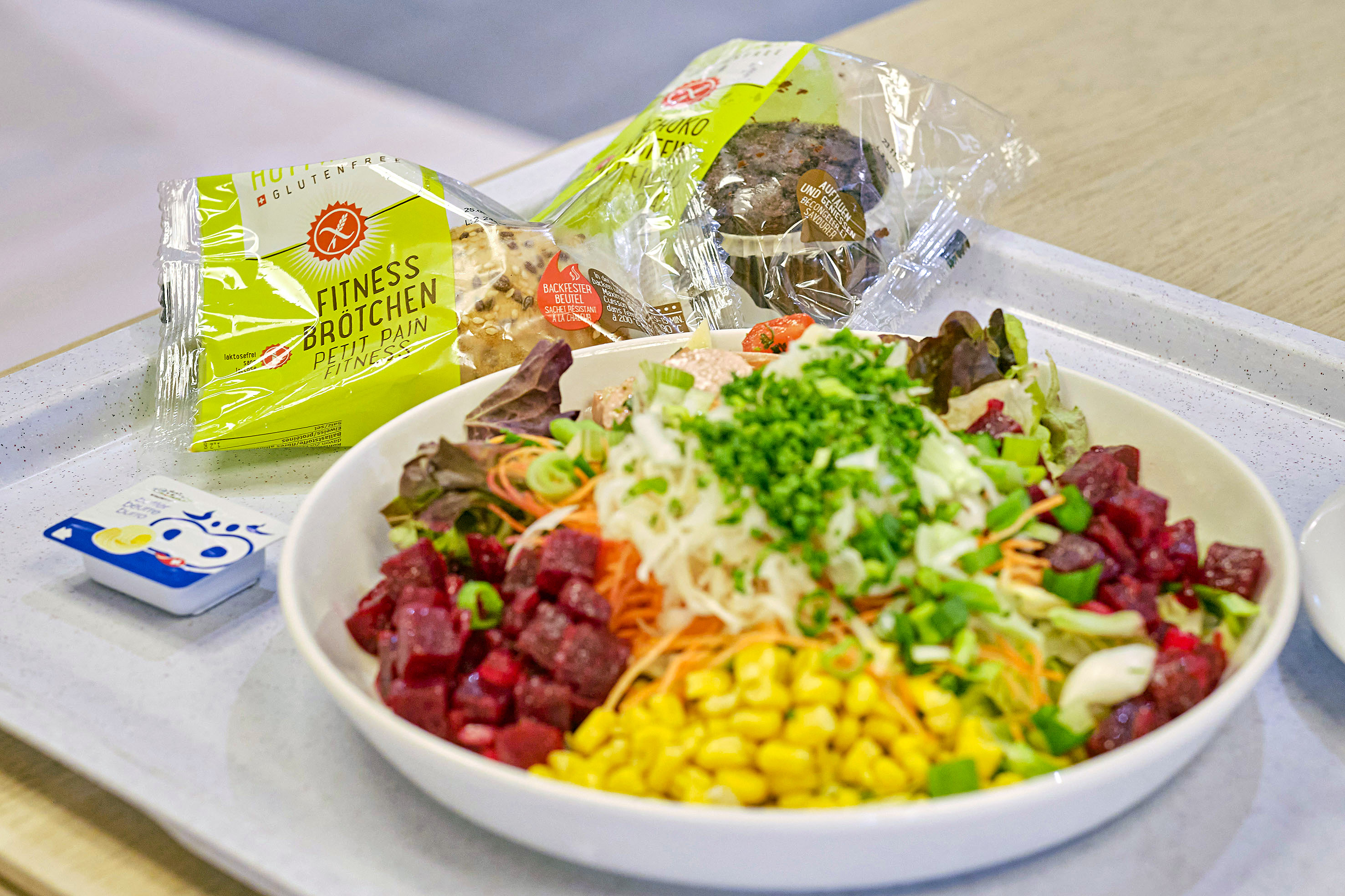 Reichhaltige Auswahl am Buffet: Ob kalt oder warm, vegetarisch oder mit Fleisch – es ist für jeden etwas dabei.